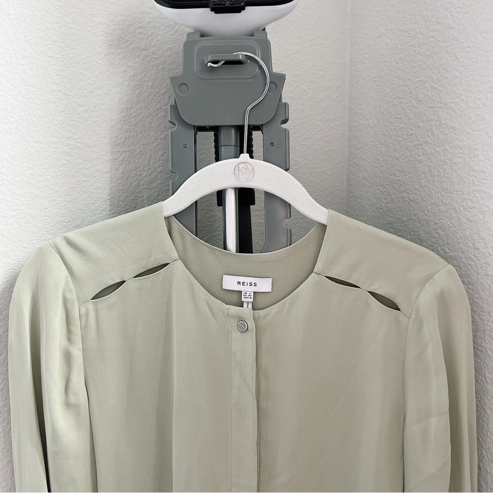REISS Noa Cutout Detail Blouse - Picture 3 of 11